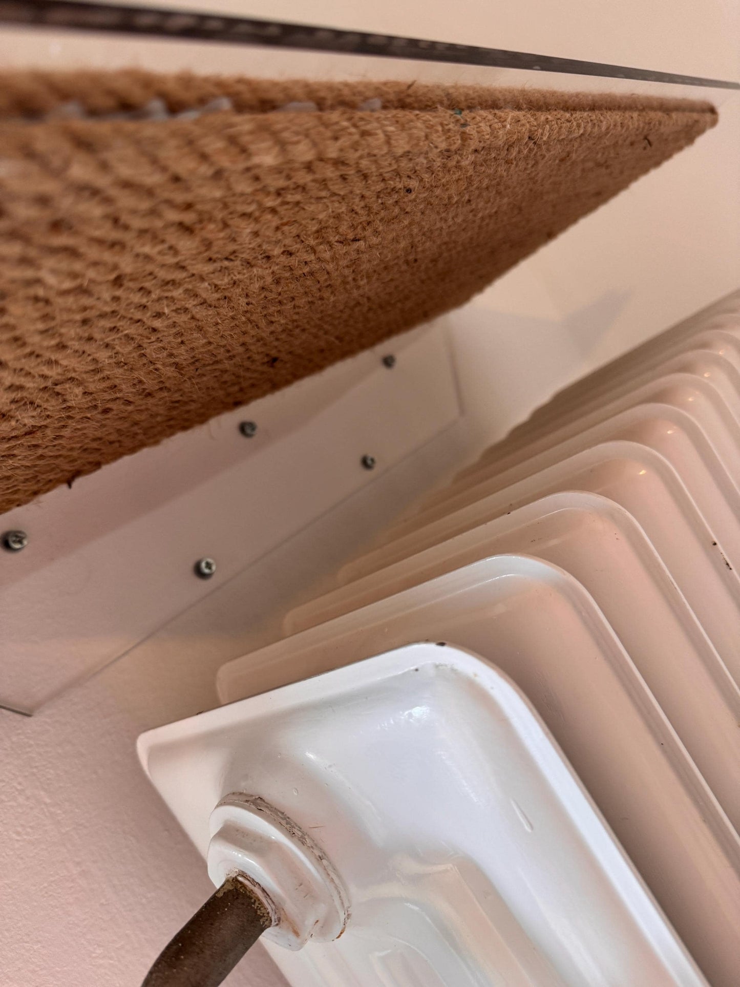 Large Wall Mounted Cat Shelf Scratching Post Cozy Climbing and Lounging Spot for Cats