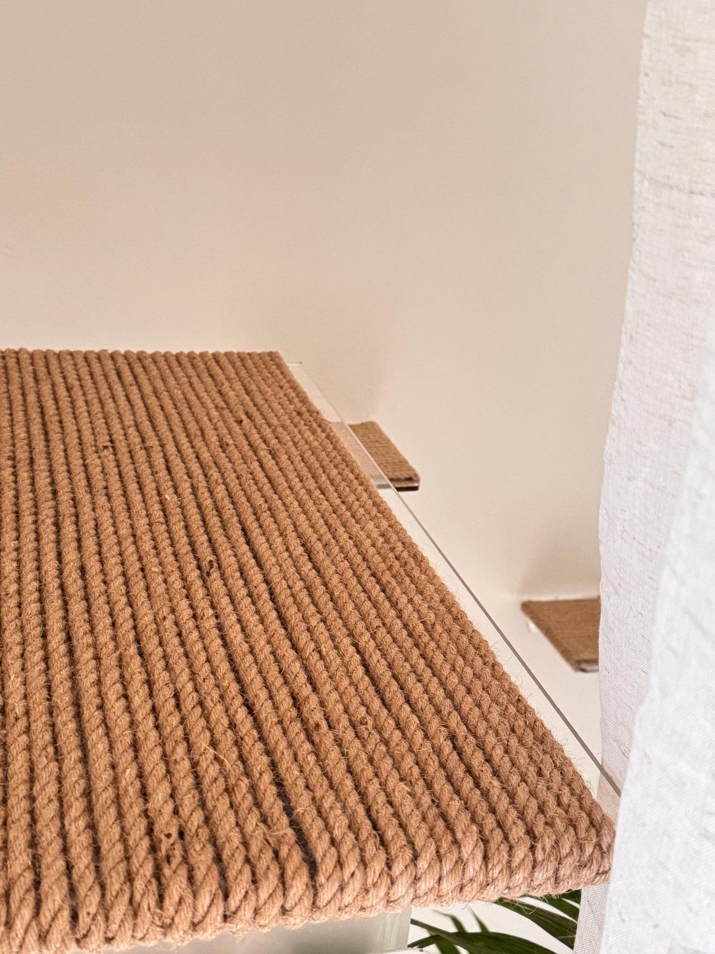 Large Wall Mounted Cat Bed with Jute Scratching Surface Acrylic Floating Cat Shelf Modern Wall Pet Lounge for Climbing and Resting